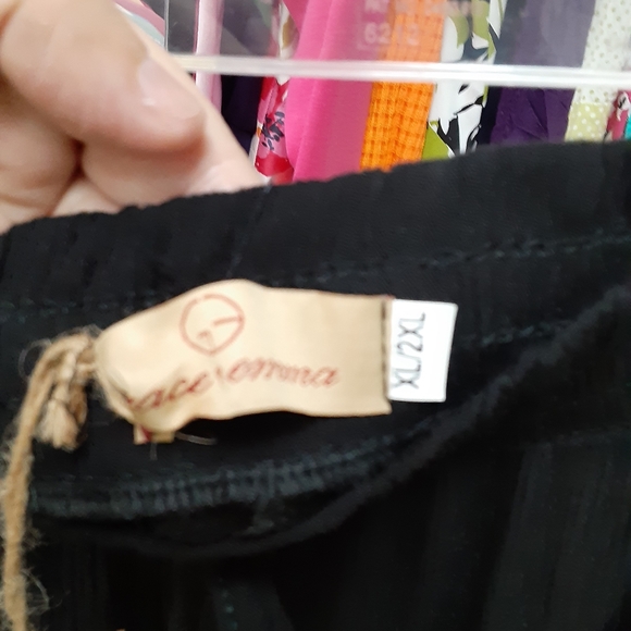 Shorts - Picture 2 of 2